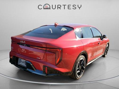 2026 Kia K4 GT-LINE