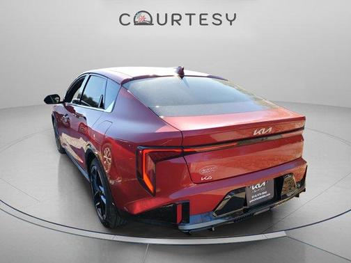 2026 Kia K4 GT-LINE
