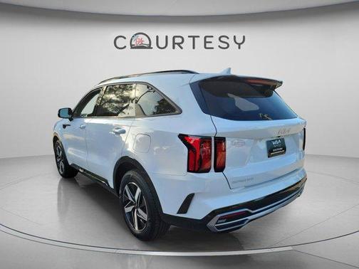 Glacial White Pearl 2023 Kia Sorento S