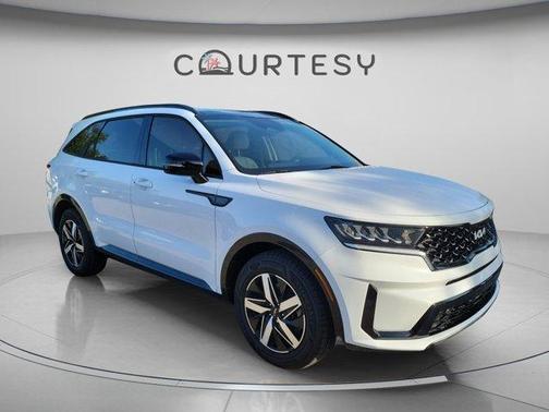 Glacial White Pearl 2023 Kia Sorento S