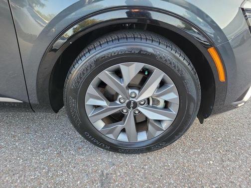 Gravity Gray 2024 Kia Sportage SX