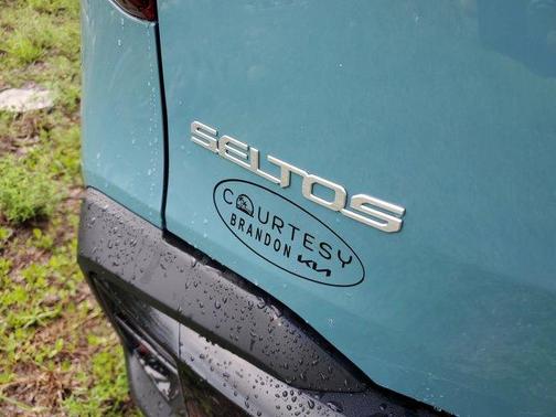 2025 Kia Seltos EX
