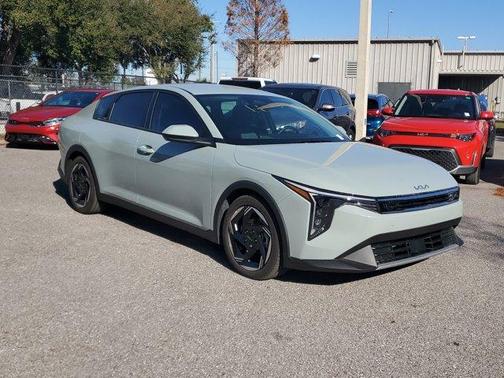 2025 Kia K4 EX