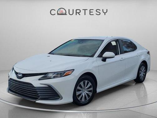 2023 Toyota Camry Hybrid LE