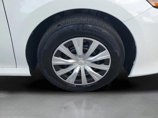 2023 Toyota Camry Hybrid LE