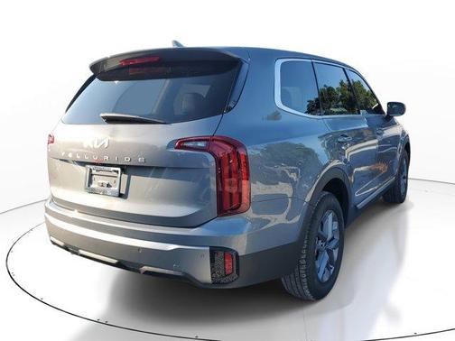 2025 Kia Telluride LX