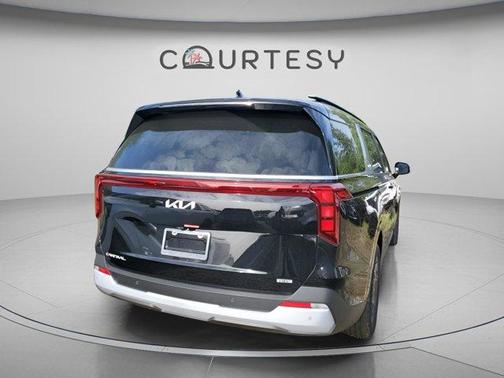 Aurora Black Pearl 2026 Kia Carnival Hybrid EX