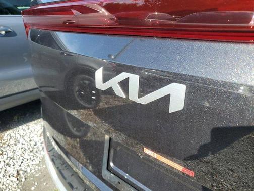 2025 Kia Carnival EX