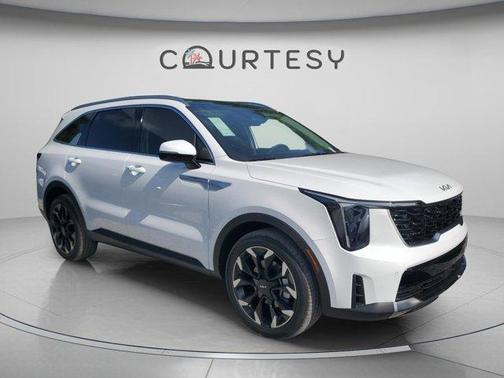 Glacial White Pearl 2026 Kia Sorento EX