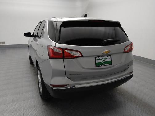 Silver Ice Metallic 2019 Chevrolet Equinox 1LT