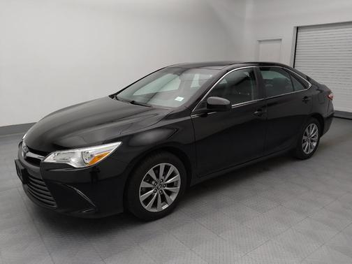 Midnight Black Metallic 2017 Toyota Camry XLE
