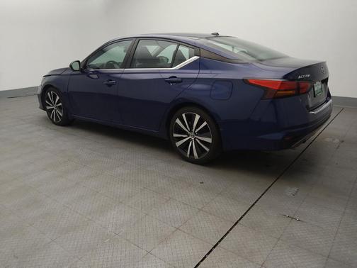 2021 Nissan Altima SR FWD