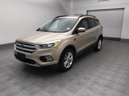 White Gold Metallic 2018 Ford Escape SE