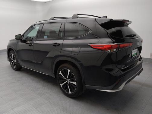 Midnight Black Metallic 2021 Toyota Highlander XSE