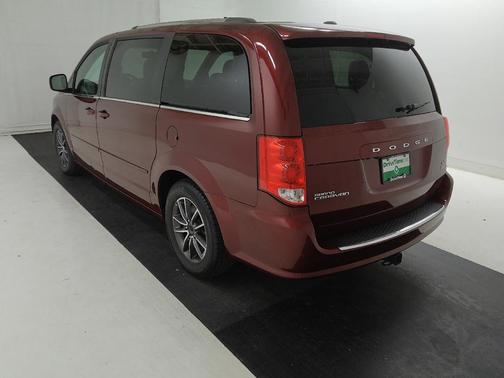 Octane Red Pearlcoat 2017 Dodge Grand Caravan SXT