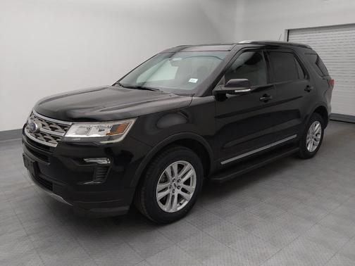 Shadow Black 2018 Ford Explorer XLT