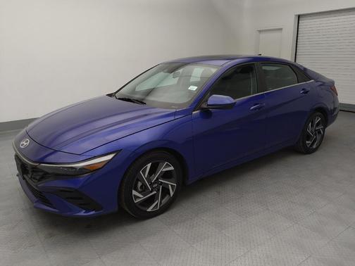 2025 Hyundai ELANTRA SEL