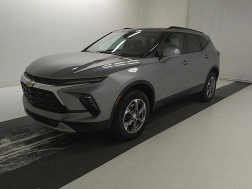 Sterling Gray Metallic 2024 Chevrolet Blazer 2LT