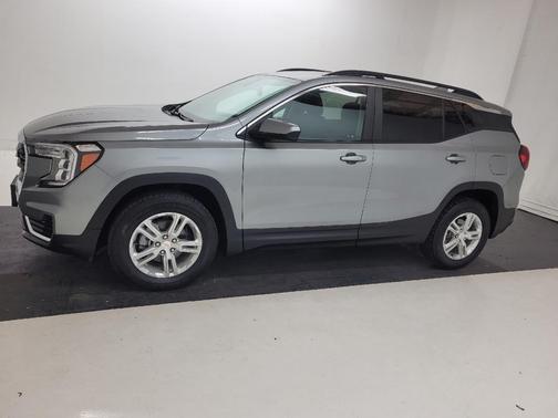 Sterling Metallic 2023 GMC Terrain SLE