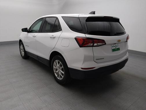 Summit White 2022 Chevrolet Equinox LS