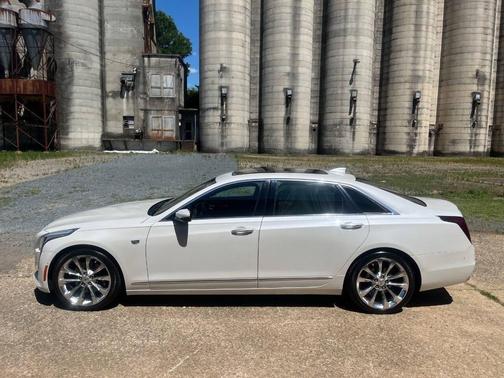 Crystal White Tricoat 2017 Cadillac CT6 3.6L Luxury