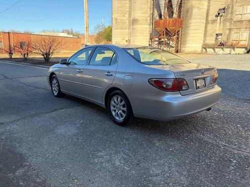 2003 Lexus ES 300 Base