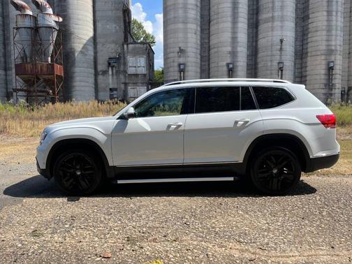 2019 Volkswagen Atlas 3.6L SEL Premium