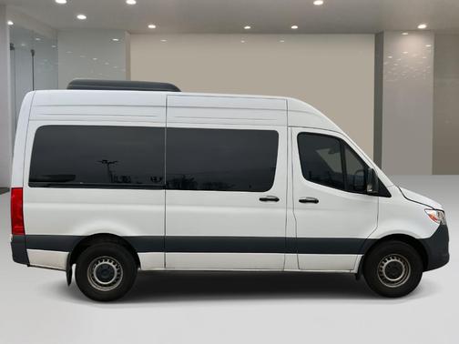 2024 Mercedes-Benz Sprinter 2500 144 WB Standard Roof Passenger