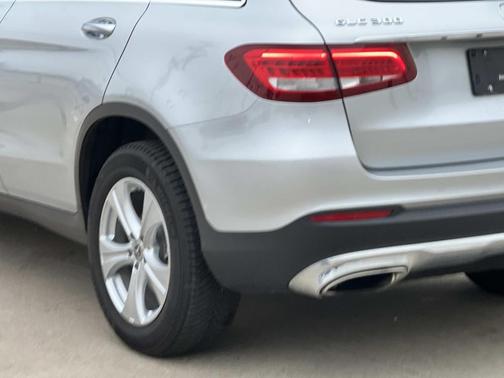 2018 Mercedes-Benz GLC 300 Base 4MATIC