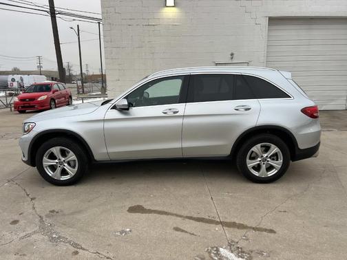 2018 Mercedes-Benz GLC 300 Base 4MATIC