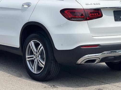Polar White 2022 Mercedes-Benz GLC 300 Base 4MATIC