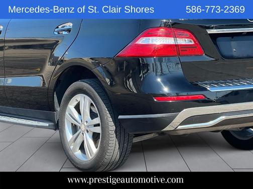 Black 2015 Mercedes-Benz M-Class ML 350 4MATIC