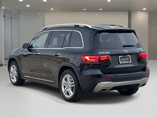 2022 Mercedes-Benz GLB 250 Base 4MATIC