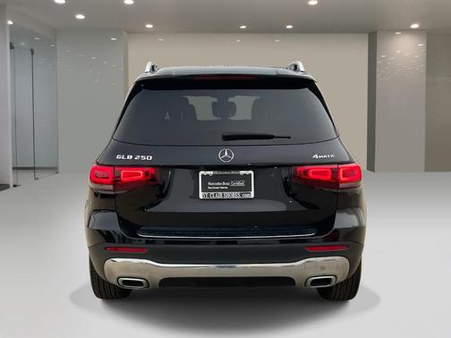 2022 Mercedes-Benz GLB 250 Base 4MATIC