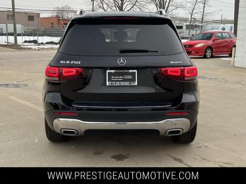 2022 Mercedes-Benz GLB 250 Base 4MATIC