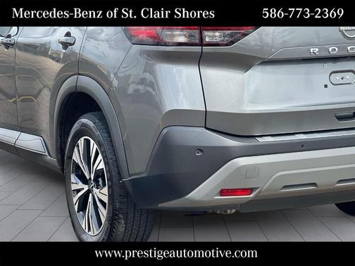 Gun Metallic 2022 Nissan Rogue SV