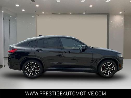 2024 BMW X4 xDrive30i