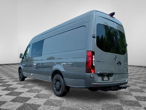 2025 Mercedes-Benz Sprinter 2500 High Roof