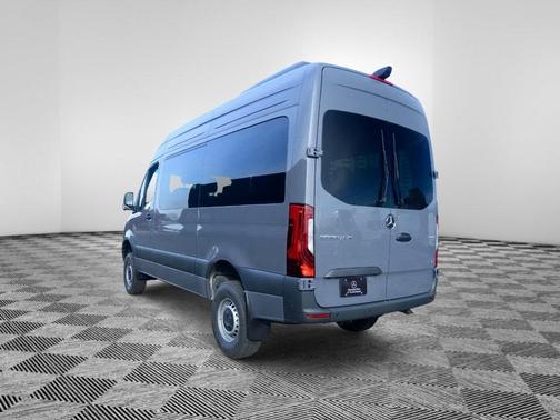 2026 Mercedes-Benz Sprinter 2500 144 WB Standard Roof Passenger