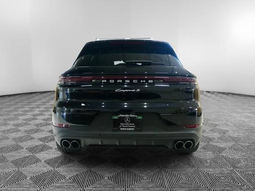 2024 Porsche Cayenne S