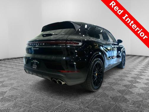 2024 Porsche Cayenne S