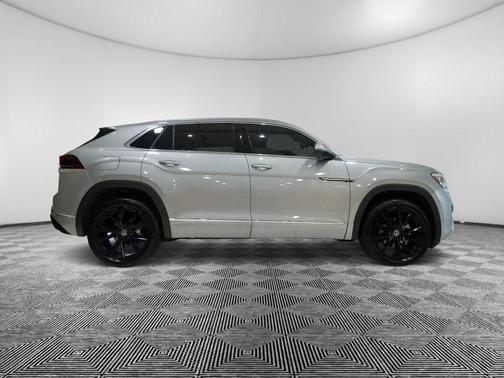 2024 Volkswagen Atlas Cross Sport 2.0T SEL Premium R-Line