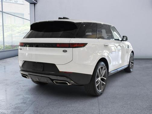 Fuji White 2023 Land Rover Range Rover Sport SE