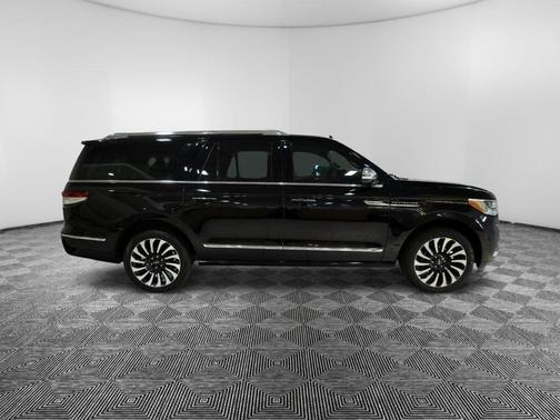 2023 Lincoln Navigator L Black Label