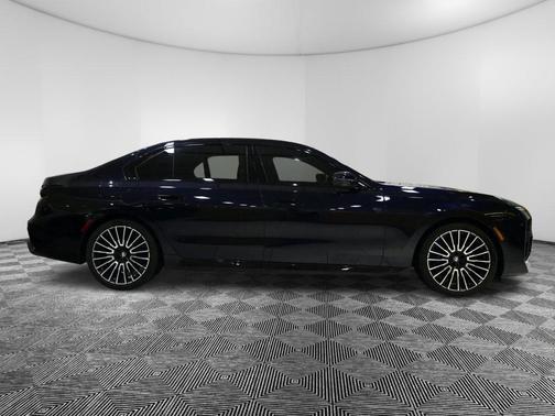 2024 BMW 760 760i xDrive