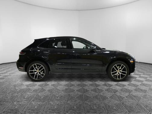 2024 Porsche Macan 