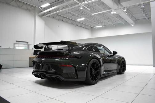 Oak Green Metallic 2026 Porsche 911 GT3