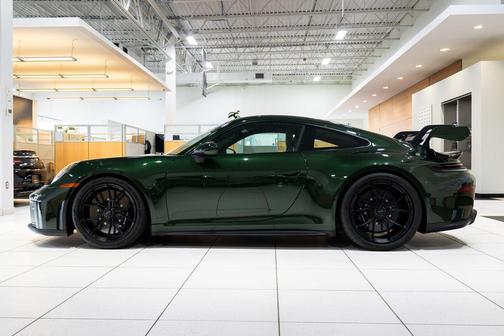 Oak Green Metallic 2026 Porsche 911 GT3