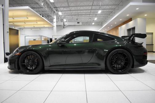 Oak Green Metallic 2026 Porsche 911 GT3