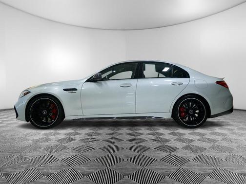 2024 Mercedes-Benz AMG C 63 S E Performance